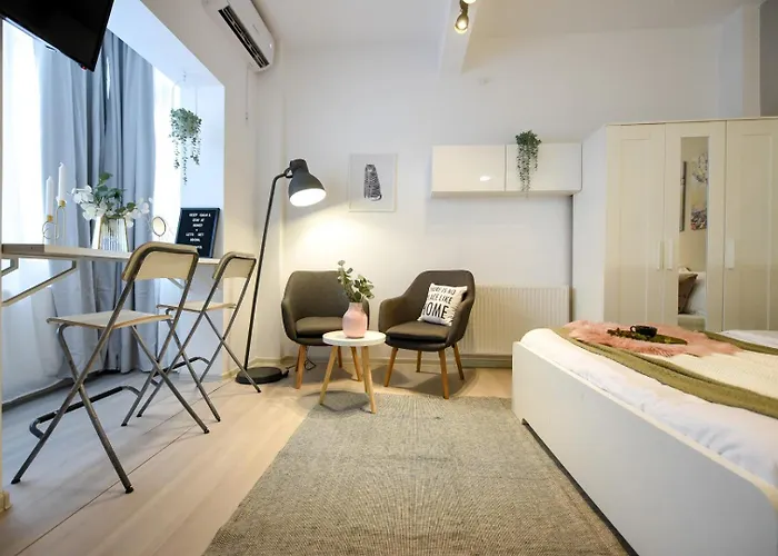 Bucharest's Historic Center - Cozy On Smardan Street