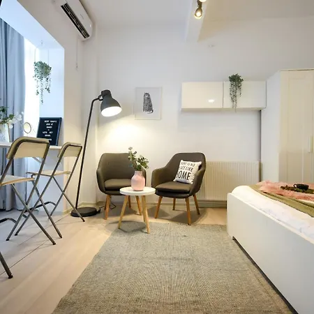 Bucharest's Historic Center - Cozy On Smardan Street